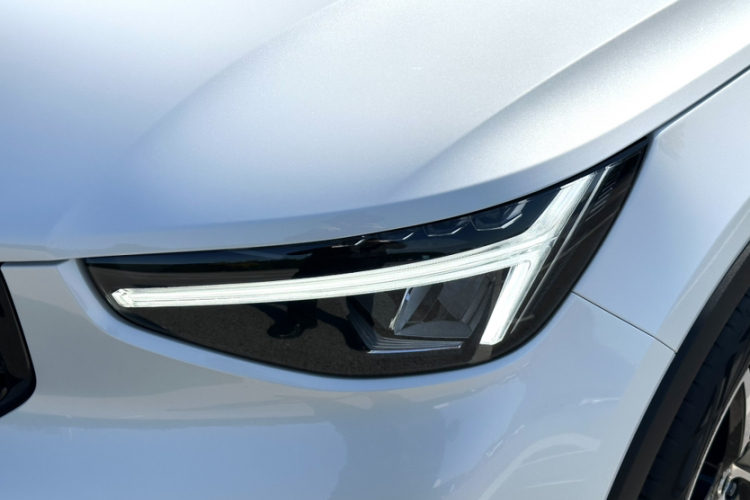 沃尔沃XC40 2024款 B3 智远运动版局部细节9004