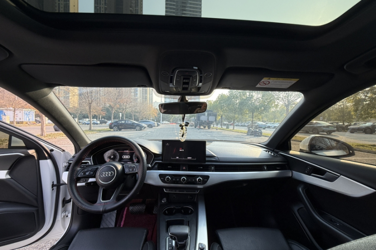 奥迪A4L 2022款 40 TFSI 时尚动感型中控内饰7007