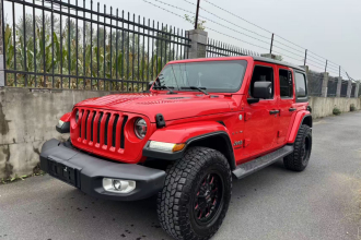 Jeep 牧马人 2019款 2.0T Sahara 四门版 国VI