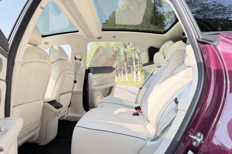 鸿蒙智行 享界S9 2025款 增程 Ultra中控内饰7010