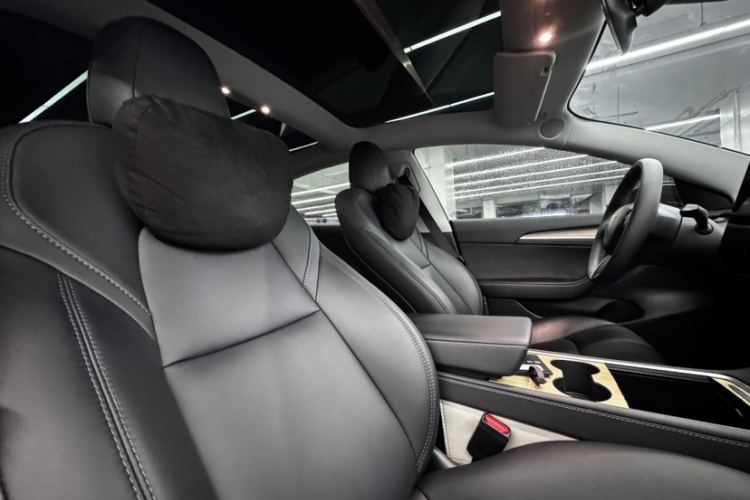 特斯拉 Model 3 2022款 后轮驱动版中控内饰7002