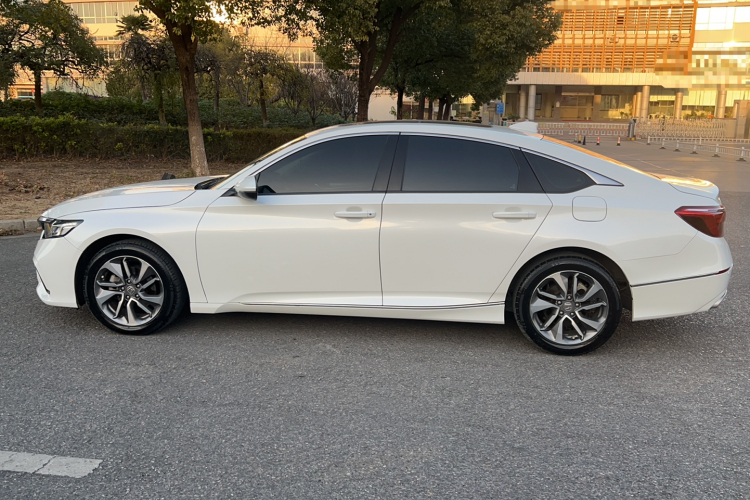 本田 英仕派 2019款 260TURBO 精致版 国VI车身外观6010