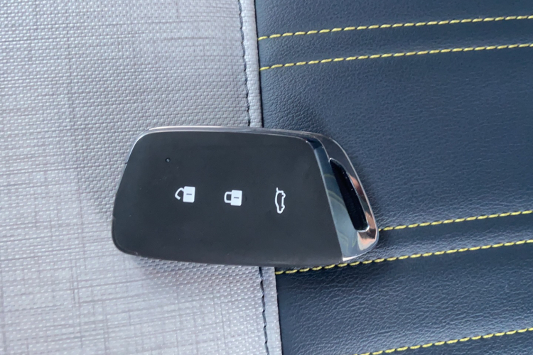 宝骏RM-5 2019款 1.5T CVT 24小时在线豪华型 7座中控内饰7001