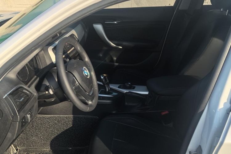 宝马1系(进口) 2018款 118i 领先型中控内饰7003