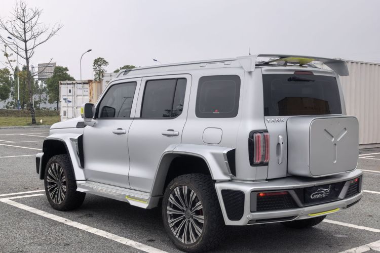 超境汽车 共创坦克300 2021款 2.0T 赛博坦克车身外观6006