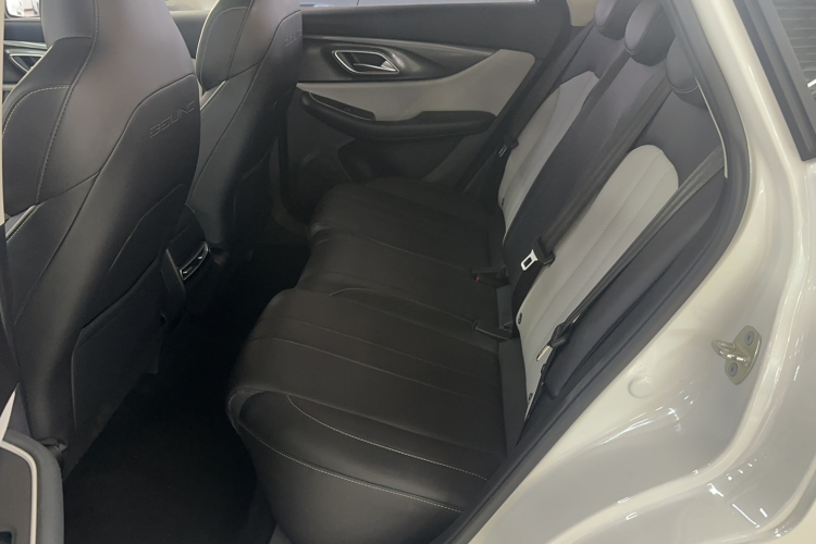 北京汽车 北京EU5 PLUS 2023款 R500 优享出行版中控内饰7002