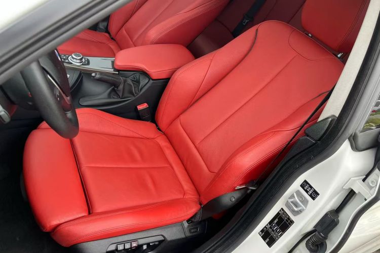 宝马4系 2014款 420i Gran Coupe 运动设计套装中控内饰7003