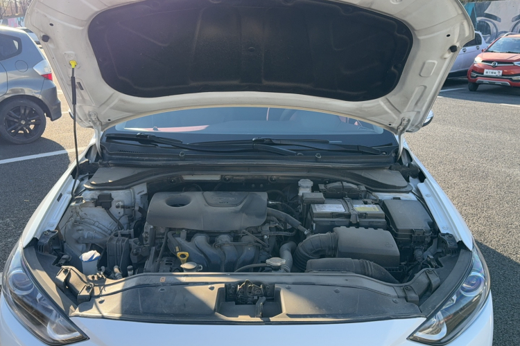 现代 领动 2016款 1.6L 自动智炫·精英型局部细节24