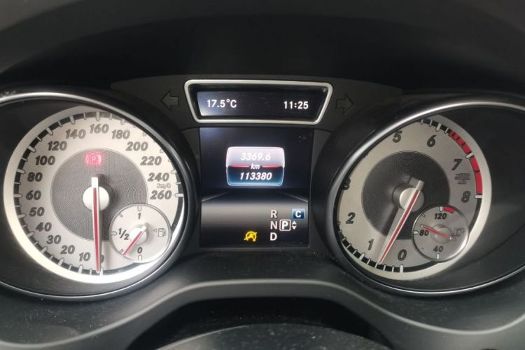 奔驰GLA 2016款 GLA 200 时尚型中控内饰15