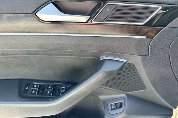 大众 迈腾 2019款 330TSI DSG 豪华型 国VI中控内饰7009