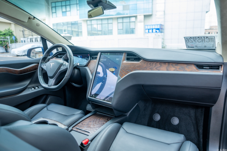 特斯拉 2017款 Model X 100D 长续航版中控内饰7003