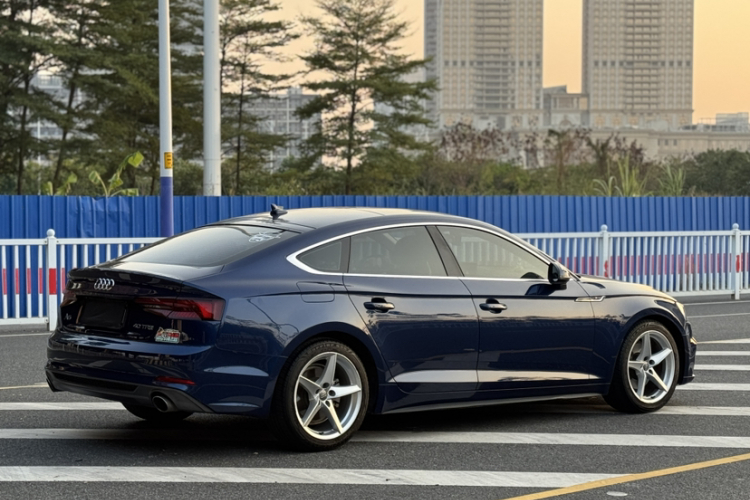奥迪A5 2017款 Sportback 40 TFSI 时尚型车身外观6005