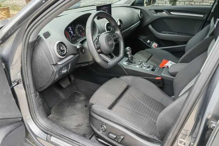 奥迪A3 2019款 Limousine 35 TFSI 运动型 国VI中控内饰7006