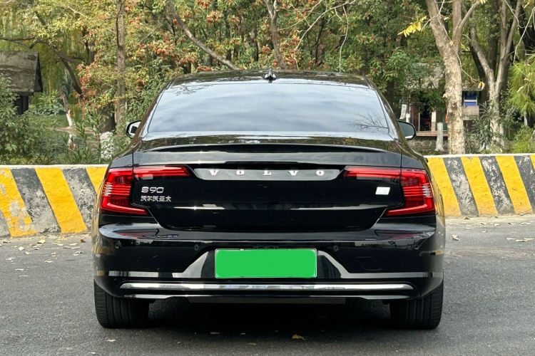 沃尔沃S90新能源 2024款 插电式混动 四驱长续航智雅豪华版车身外观6004