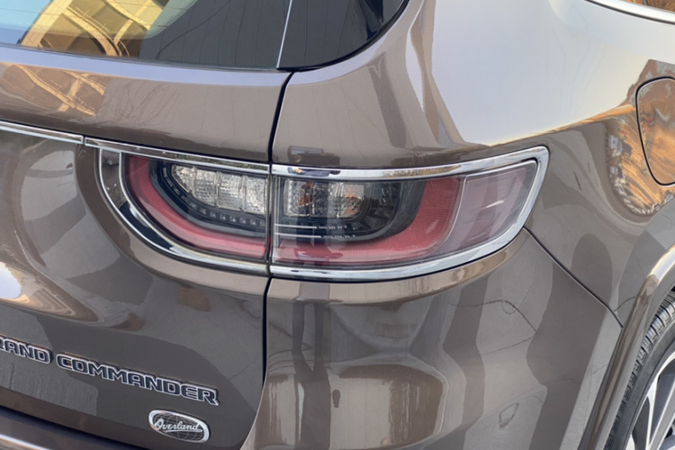 Jeep 大指挥官 2018款 2.0T 四驱智享版 国V车身外观6001