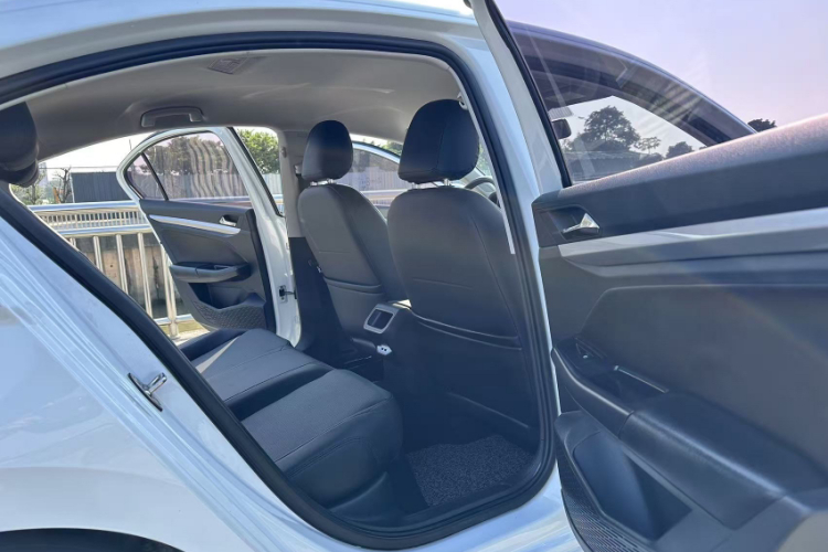 大众 宝来 2020款 1.5L 自动时尚型中控内饰7004