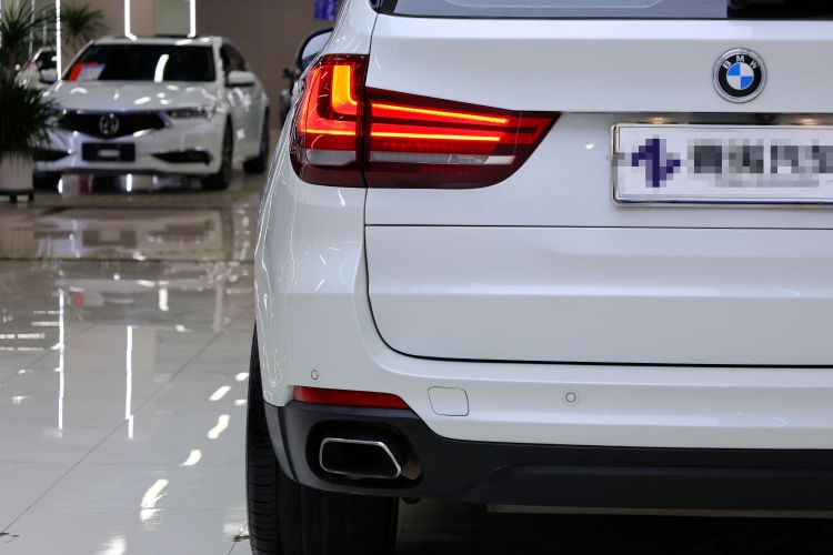 宝马X5(进口) 2019款 xDrive40i M运动套装车身外观6005