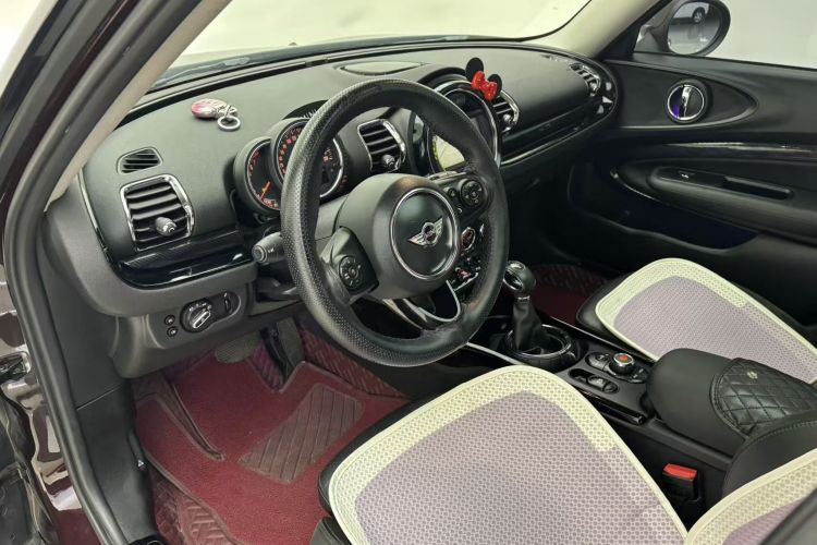 MINI Clubman 2016款 改款 1.5T COOPER 鉴赏家版中控内饰7001
