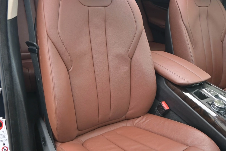 宝马X5（平行进口）中控内饰7008