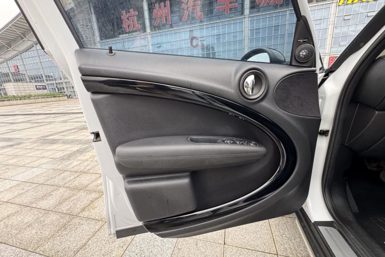 MINI Countryman 2016款 1.6T COOPER ALL4 Fun装备控中控内饰7006