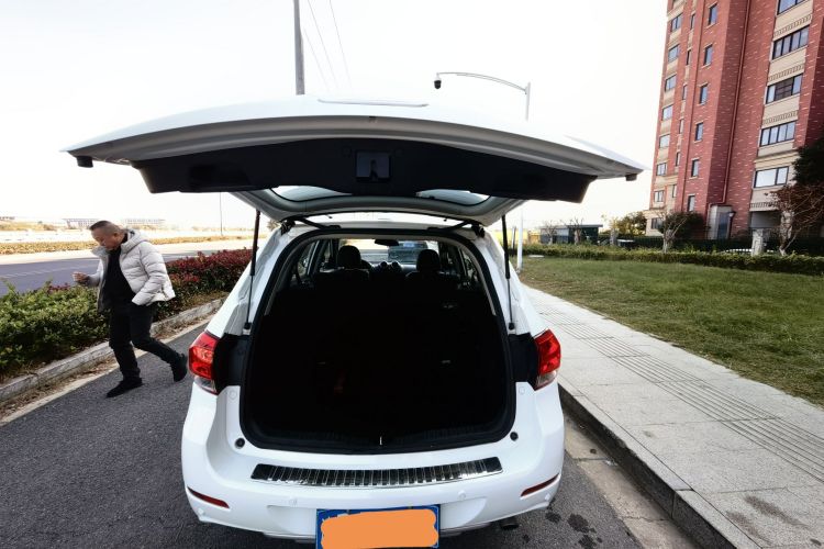 哈弗H6 2016款 升级版 1.5T 手动两驱精英型车身外观6006