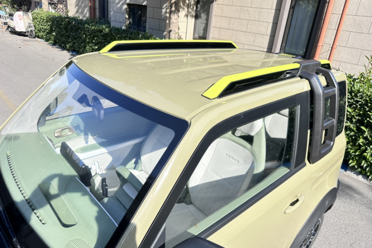 吉利银河 2025款 210km 熊猫骑士车身外观6011