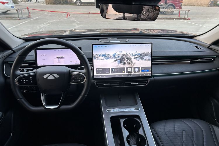 奇瑞 风云A8L 2025款 1.5TGDI 145km 豪华型中控内饰7006