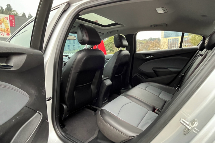 雪佛兰 科鲁兹 2018款 Redline 330T 双离合领锋版中控内饰7002