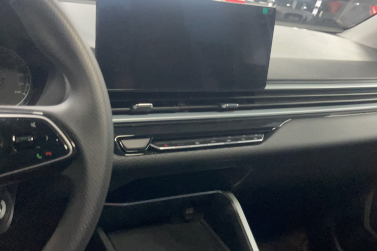 吉利汽车 帝豪 2025款 第4代 1.5L 手动星耀版局部细节16