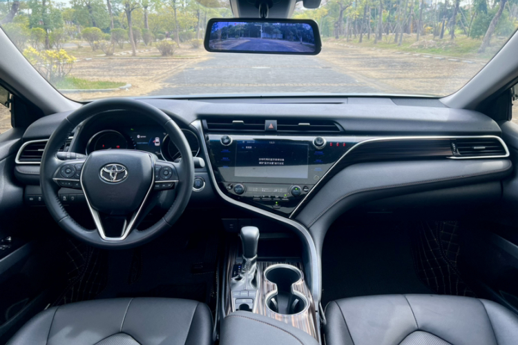丰田 凯美瑞 2019款 2.5G 豪华版 国VI中控内饰7004