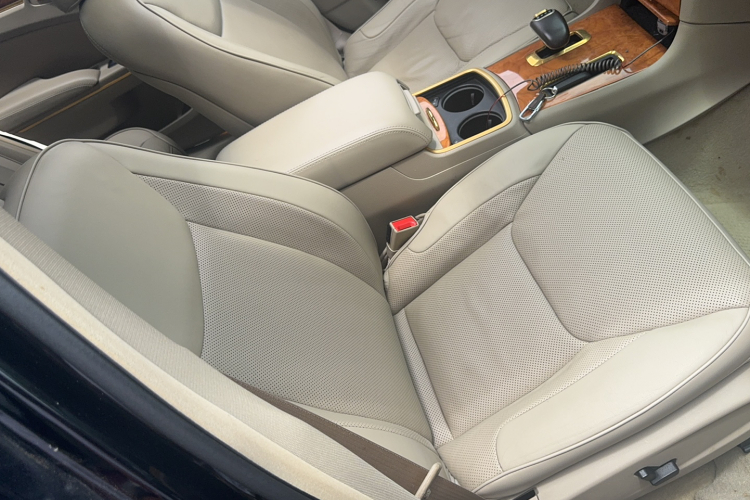 克莱斯勒300C(进口) 2013款 3.6L 尊适版局部细节41