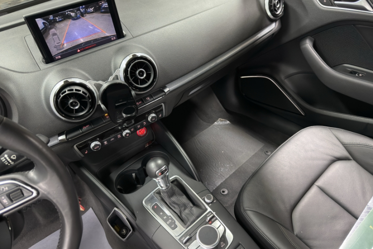奥迪A3(进口) 2014款 Sportback 40 TFSI S line 豪华型局部细节16