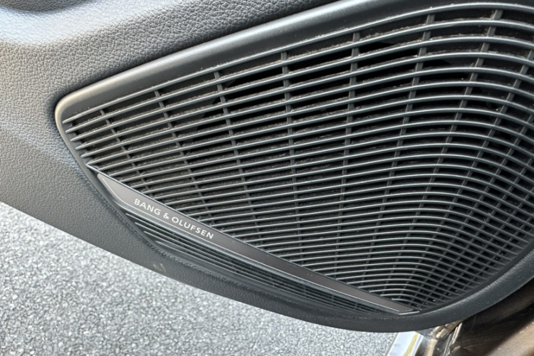 奥迪A4L 2017款 45 TFSI quattro 风尚型中控内饰7015