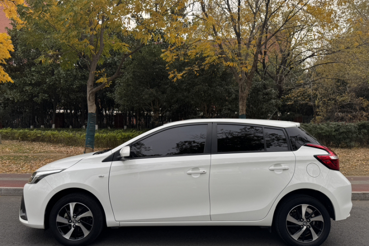 丰田 YARiS L 致炫 2016款 改款 1.5E CVT魅动版车身外观6003