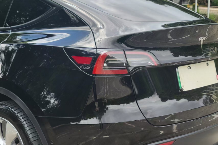 特斯拉 Model Y 2022款 后轮驱动版车身外观6003
