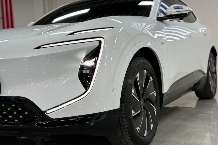 阿维塔07 2024款 Pro+增程版车身外观6004