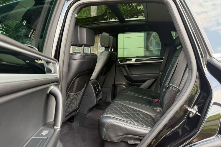 大众 途锐 2017款 3.0TSI 远征版中控内饰7003