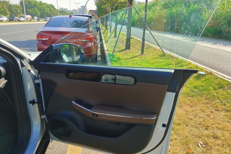 零跑汽车 零跑C01 2023款 增程 316 智享版局部细节9004