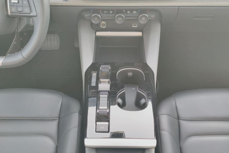 雪铁龙 凡尔赛C5 X 2023款 1.6T 享不凡局部细节18