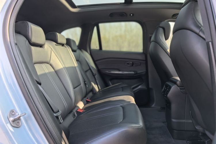 蔚来ES6 2020款 600KM 运动版中控内饰7004