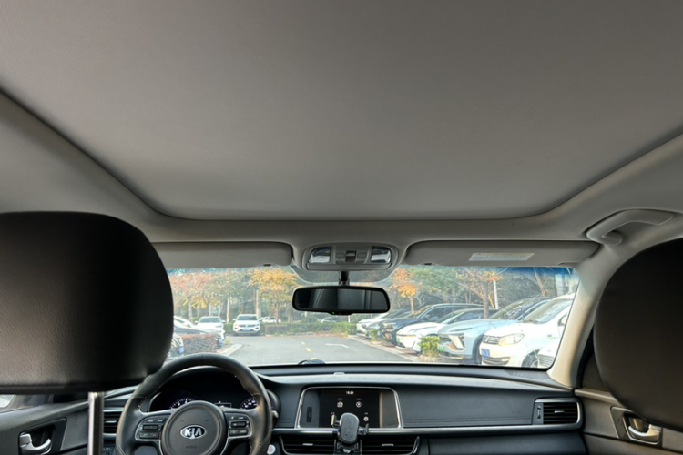 起亚K5 2016款 1.6T 自动LUX中控内饰7002