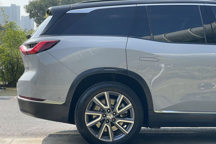 蔚来ES8 2022款 75kWh 六座版车身外观6007