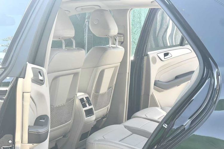 奔驰M级 2014款 ML 320 4MATIC中控内饰7004