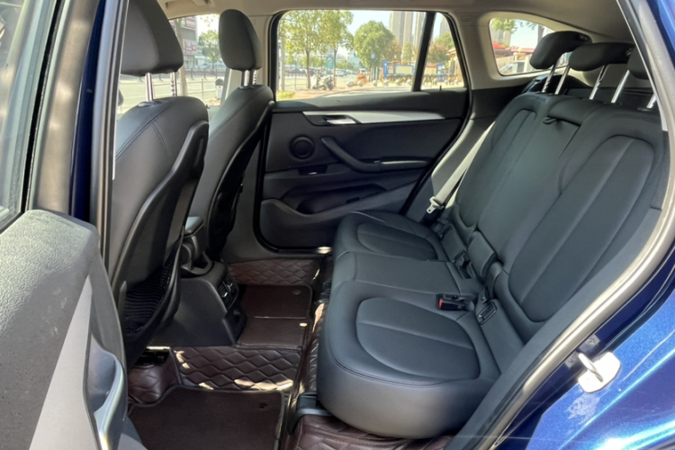 宝马X1 2018款 sDrive18Li 时尚型中控内饰7003