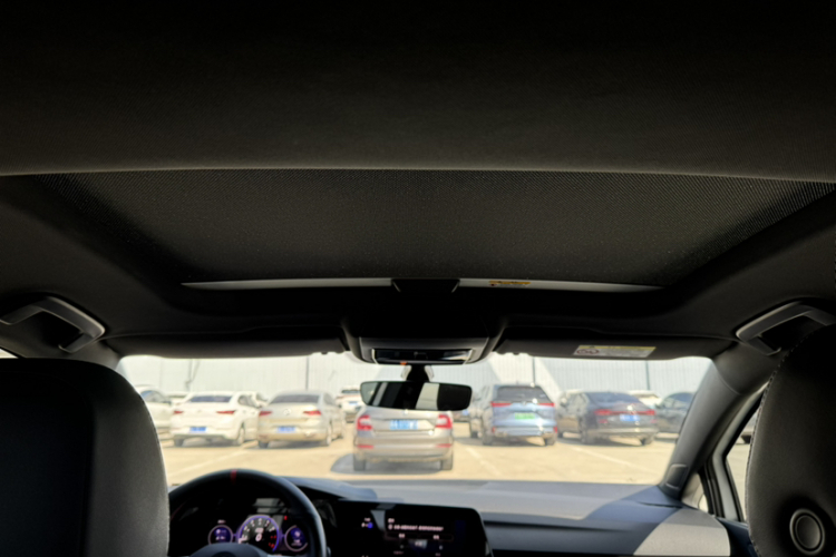 大众 高尔夫 2023款 280TSI DSG R-Line Lite中控内饰7006