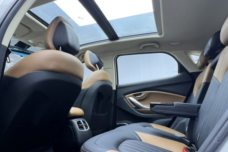 东南DX7 2015款 1.5T 自动尊贵型中控内饰7003