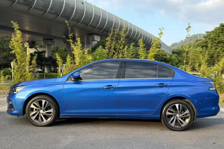 标致408 2019款 350THP 自动豪华版 国V车身外观6005