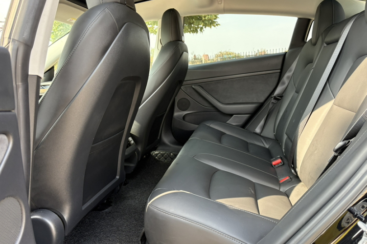 特斯拉 Model 3 2021款 标准续航后驱升级版中控内饰7008