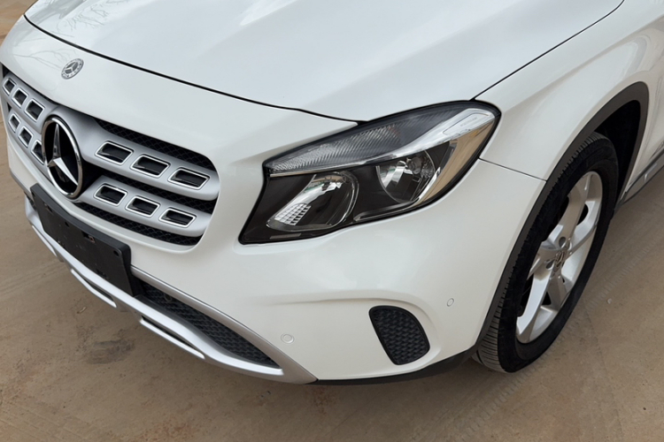 奔驰GLA 2017款 GLA 200 动感型局部细节36