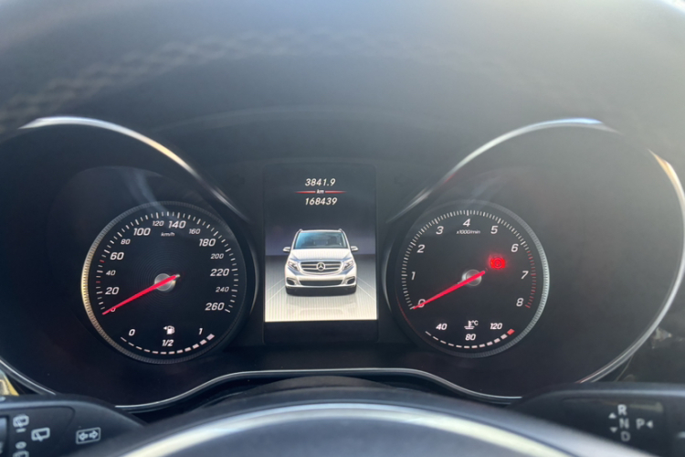 奔驰V级 2018款 V 260 L 尊贵加长版 国VI中控内饰15